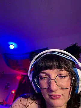 urpuppymoon's Live XXX Chat