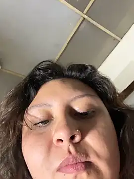 XXX chat uživo modela Larissa_Antonella