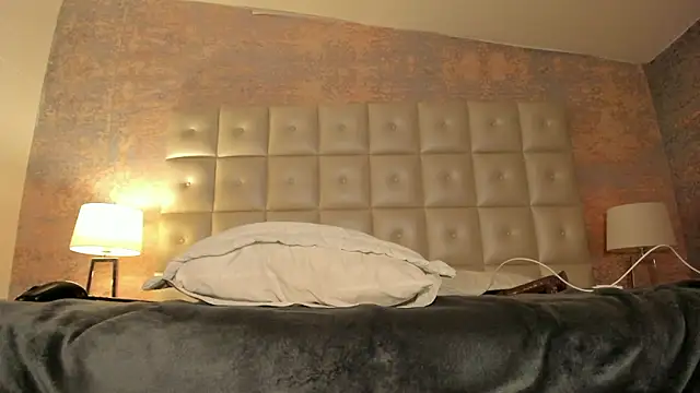 Maxim-Walker Live XXX-Chat