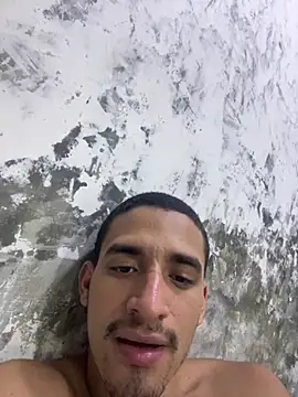 ikaro21's Live XXX Chat