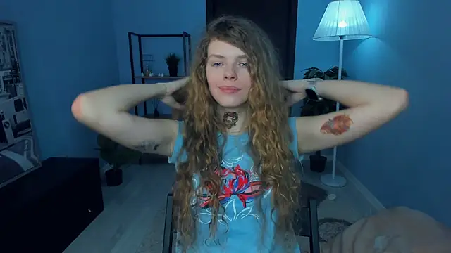 RayaNenlia's Live XXX Chat