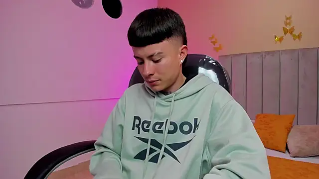 Nascary_Fox's Live XXX Chat