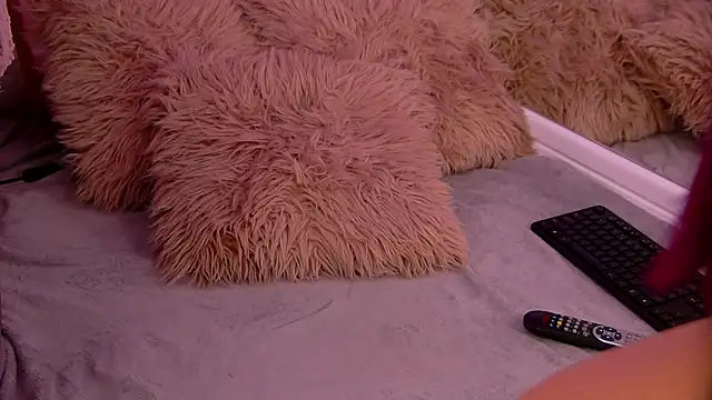 CrystalRedx's Live XXX Chat