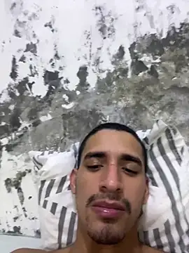 ikaro21's Live XXX Chat