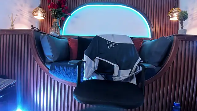 Онлайн чат XXX Donovan_Desmond