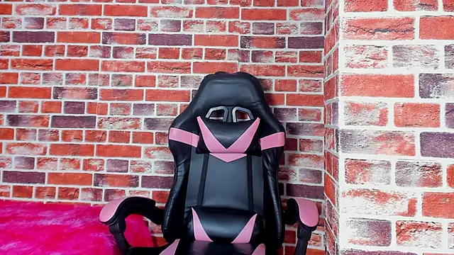 Nyra_Rose Live XXX-Chat