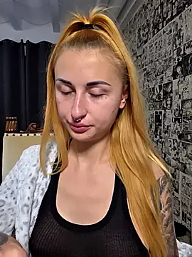 kylie_blck Adlı Modelin Canlı XXX Sohbeti