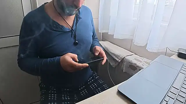 TARKAN1's Live XXX Chat