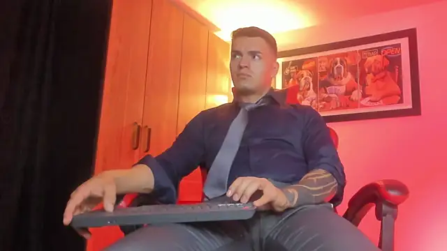 ALPHA_DOMINUS_'s Live XXX Chat