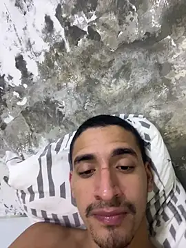 ikaro21's Live XXX Chat