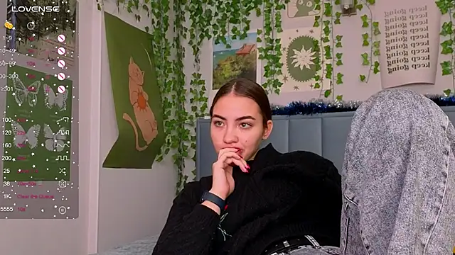 Fit_Brunette_'s Live XXX Chat