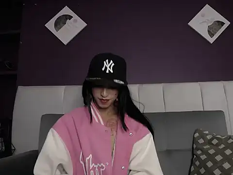 XXX chat uživo modela MEGHAN-QUEEN