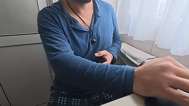 XXX chat uživo modela TARKAN1