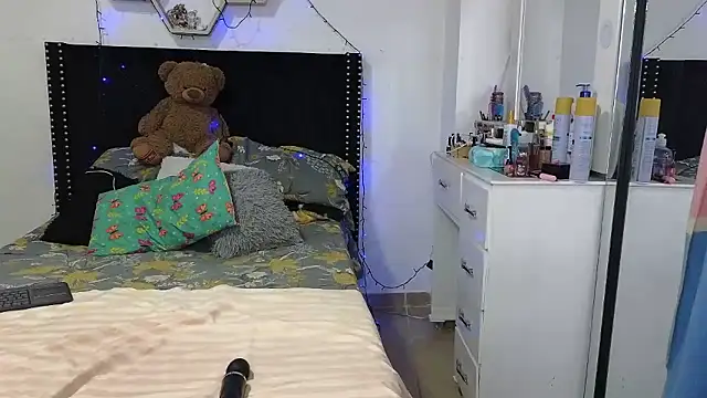 XXX chat uživo modela charlotte_077