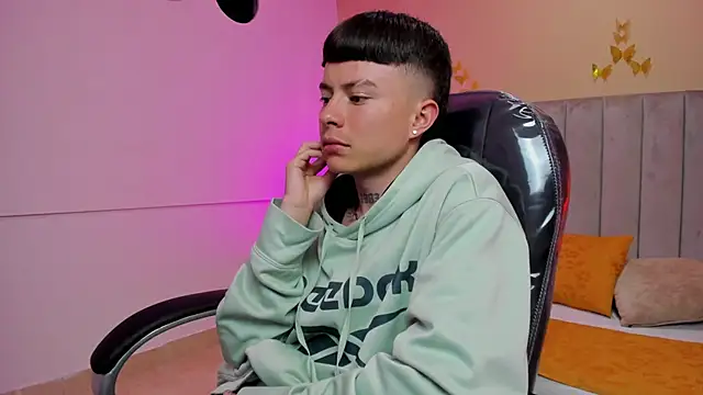 Nascary_Fox's Live XXX Chat