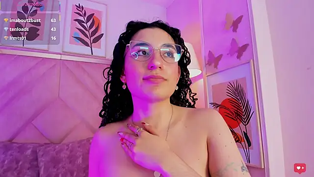 Chat XXX en directo de DemiJones_