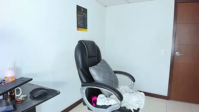 Aisha_hotts777's Live XXX Chat