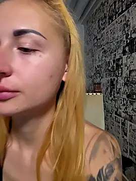 kylie_blck: διαδικτυακό σόου στην κάμερα