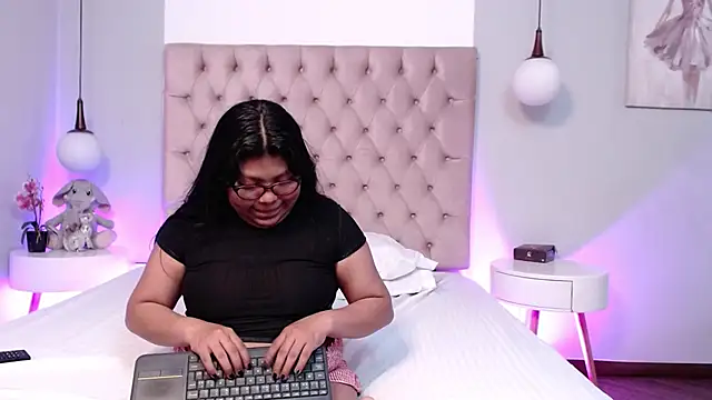 Chat XXX Live Kiri_Black_