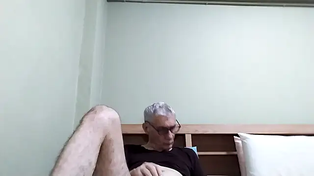 BIGUNCUTHARDCOCK's Live XXX Chat