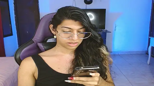 engielphoenis14's Live XXX Chat