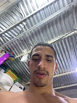 ikaro21's Live XXX Chat