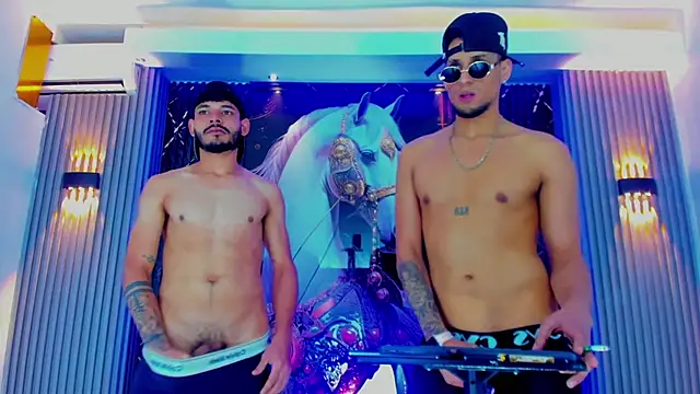 دردشة The_Gods_In_Diamonds الجنسية المباشرة