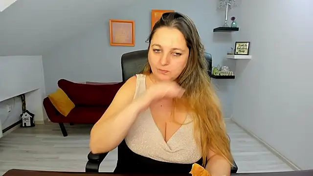 LollaGirl Chat XXX live