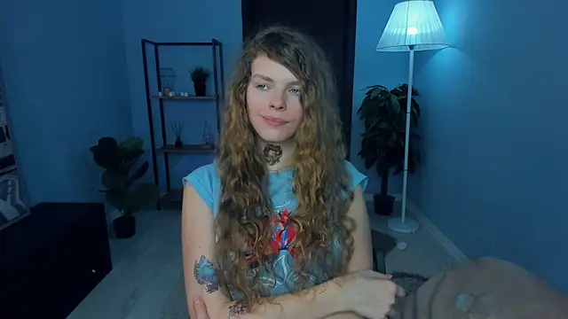 RayaNenlia's Live XXX Chat