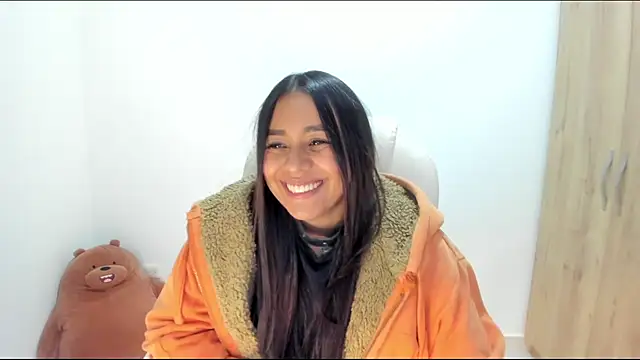 Chat XXX en directo de Ciara8