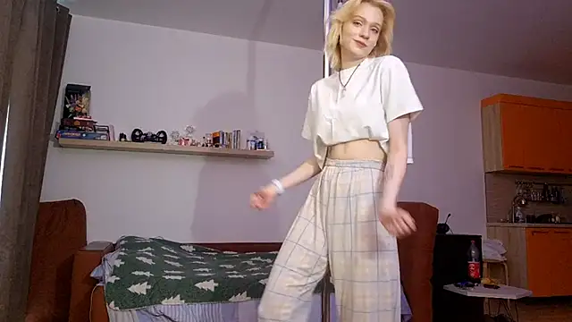 AuraNevera's Live XXX Chat