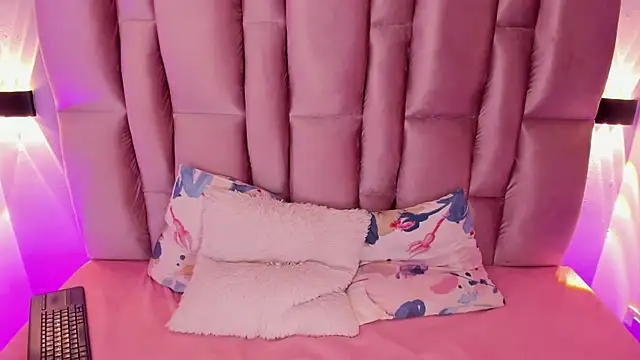 NikyBrookss' Live XXX Chat