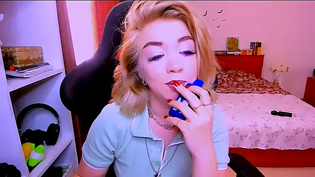 littleSiyfairy's Live XXX Chat