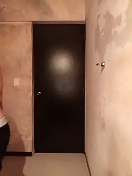 HOTWOLF_MILFCELESTEBIGASS 即時 XXX 聊天