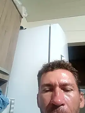 RobertoLuiz84 现场XXX聊天