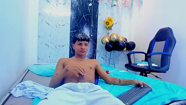 Chat XXX en directo de iaan_commerford