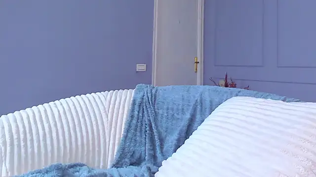 Awww_Ella: απευθείας συνομιλία ΧΧΧ