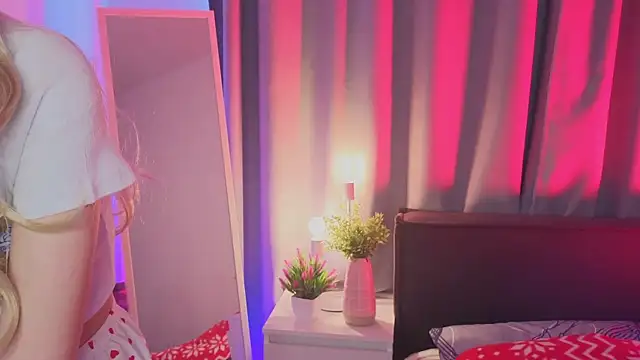 Leyla_crsh's Live XXX Chat