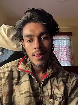 RavenKisses Adlı Modelin Canlı XXX Sohbeti