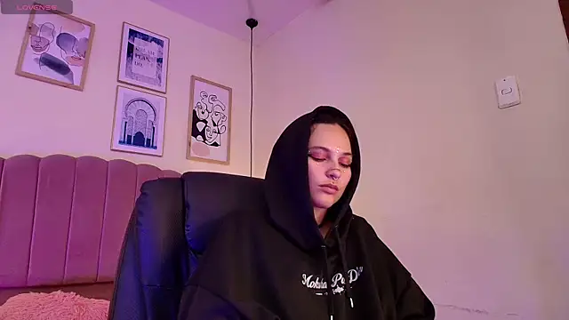 Hanabie_'s Live XXX Chat