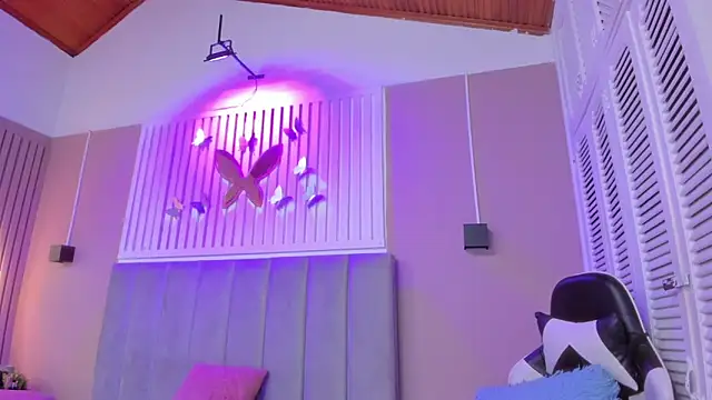 chantall1375's Live XXX Chat