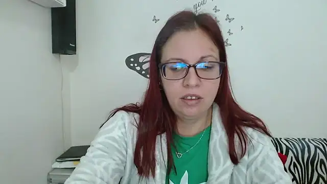 LadyHellene's Live XXX Chat