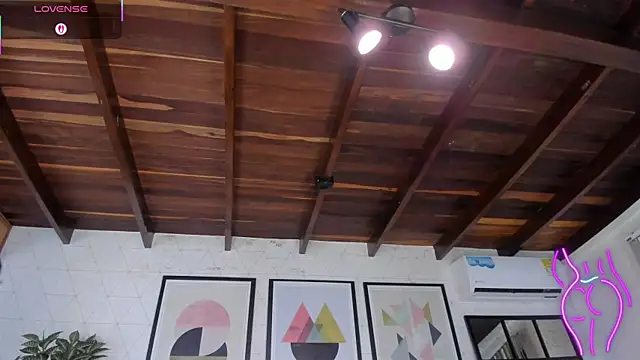 MiaKay1's Live XXX Chat