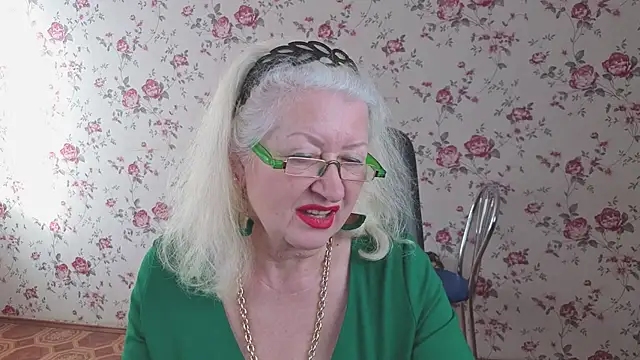 Maya_Mayflower's Live XXX Chat