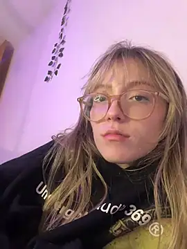 ReenKitty's Live XXX Chat