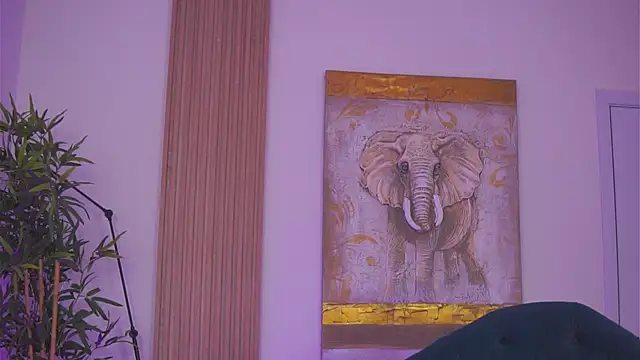 LaraSynn's Webcam Show