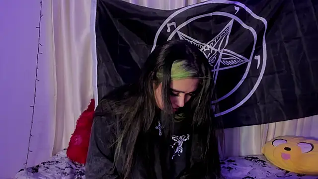 Lilith_Zenith_ Adlı Modelin Canlı XXX Sohbeti