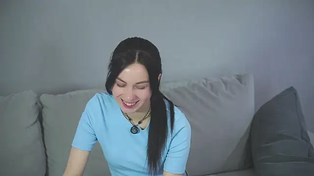 LoisAbad Adlı Modelin Canlı XXX Sohbeti