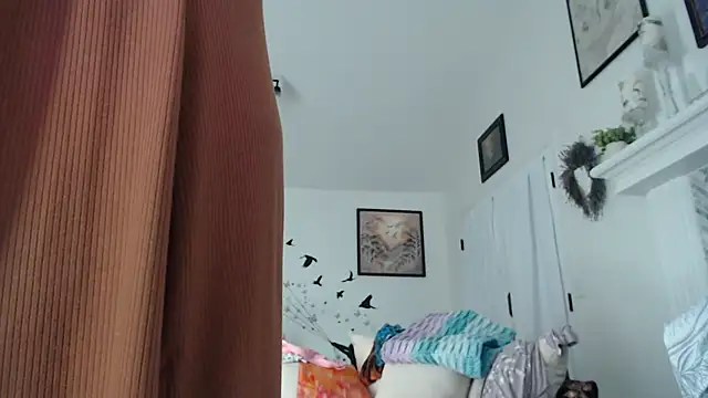 AuroraWillows Adlı Modelin Canlı XXX Sohbeti