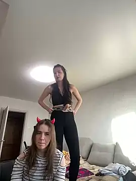 Sweet_mila_eva_ Adlı Modelin Canlı XXX Sohbeti